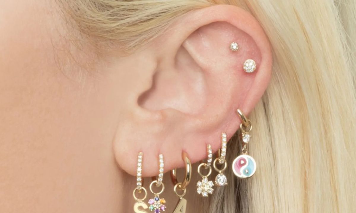 How Long to Wait to Change Earrings After Piercing